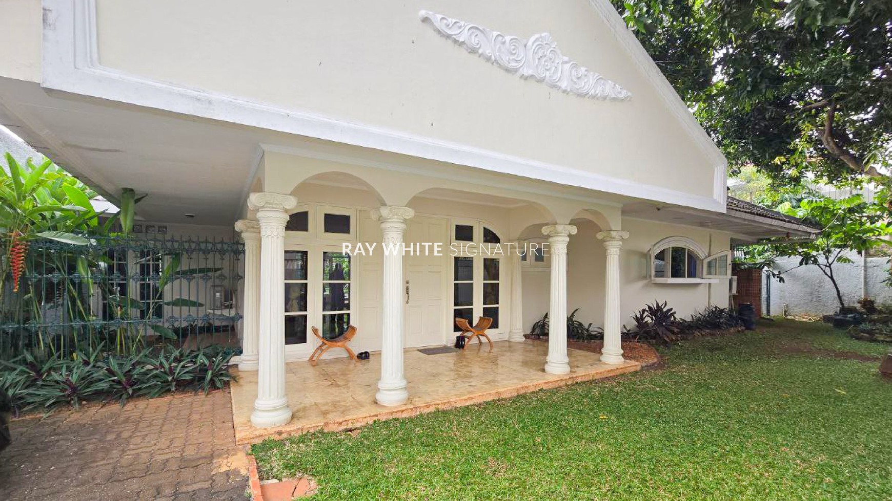 Rumah Hitung Tanah Area Cipete