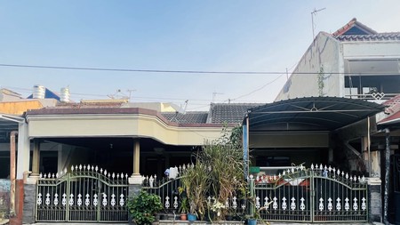 Rumah Lama Lebar 10 Di Rungkut Surabaya