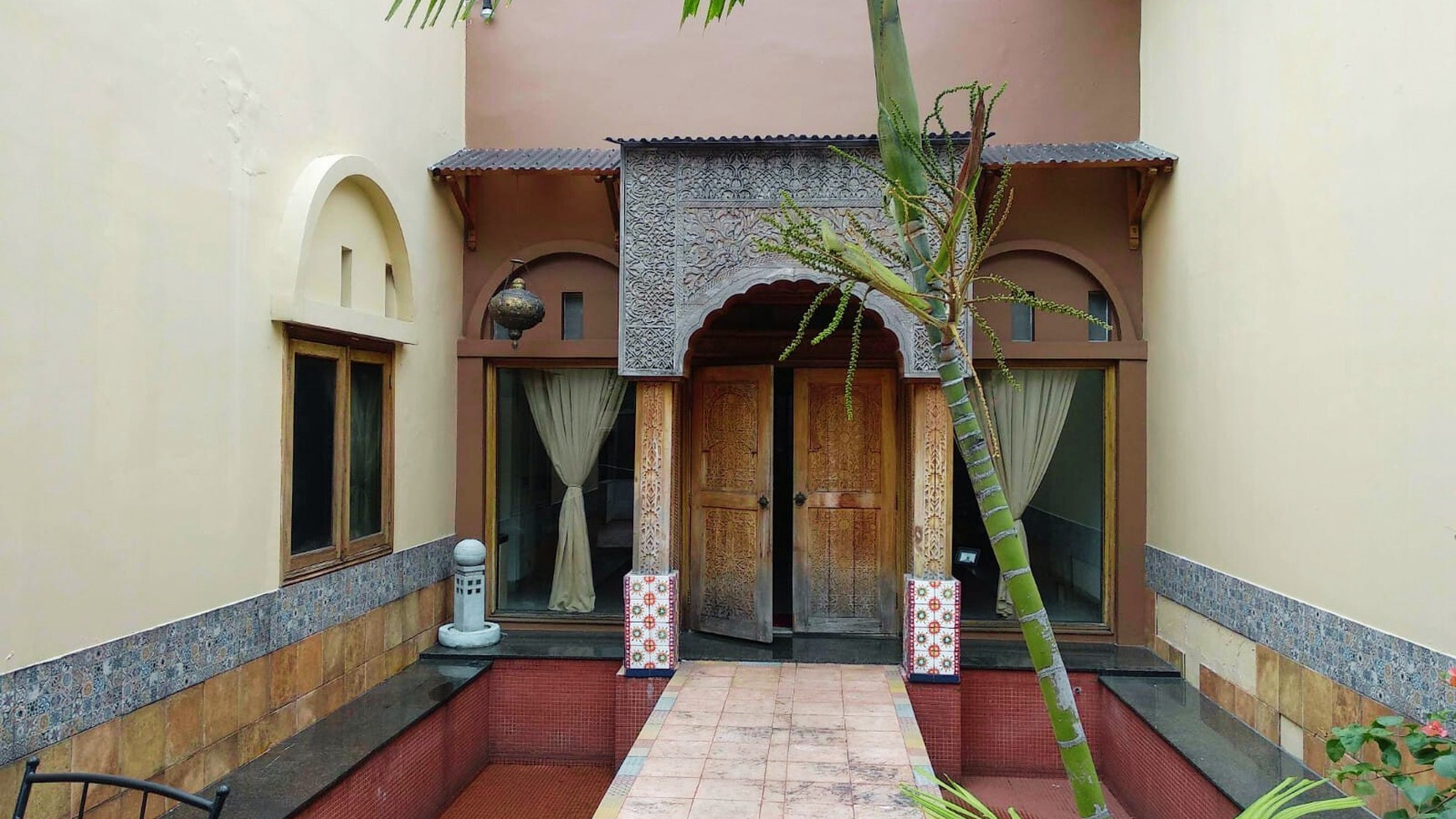 DISEWA RUMAH ASRI DI MENTENG