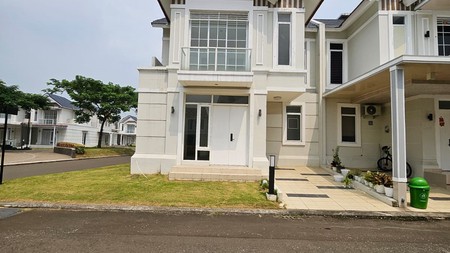 Rumah Cluster Hoek Lavon Swan City