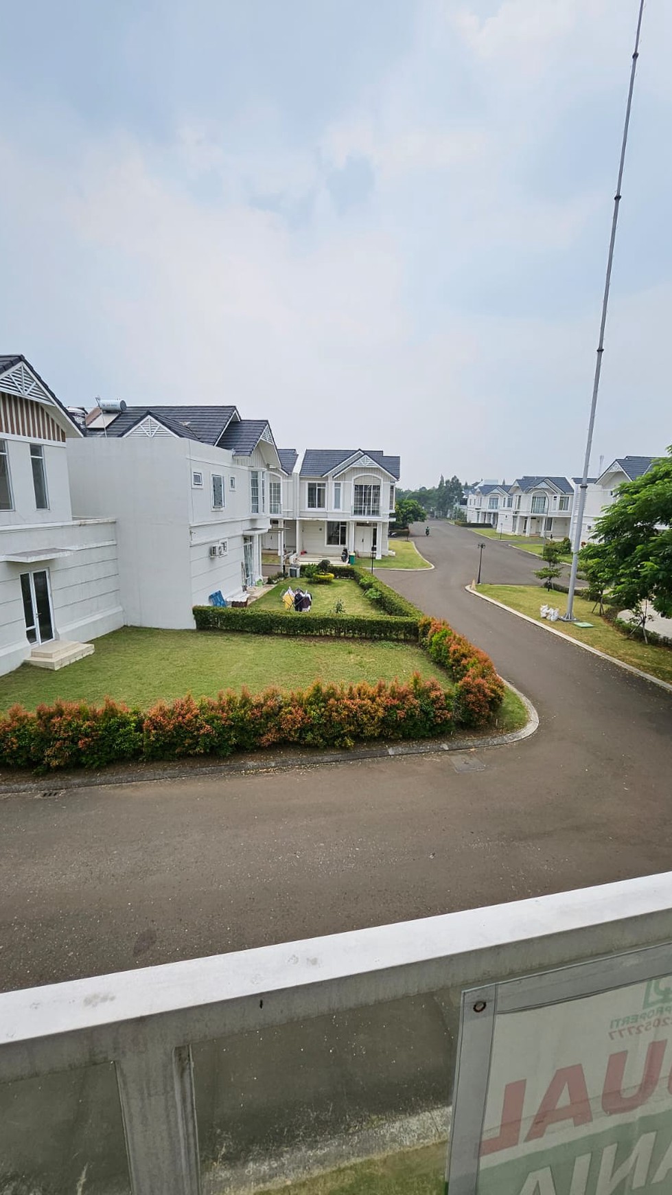 Rumah Cluster Hoek Lavon Swan City