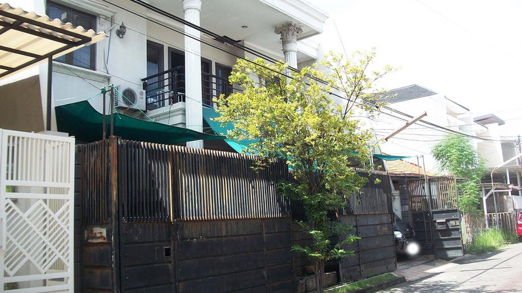 Rumah di Manyar Tirtoasri Surabaya Timur, 2 Lantai, bisa untuk rumah tinggal/kantor, Siap Huni