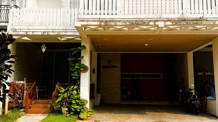 Rumah Bagus Di Discovery Eola Bintaro Jaya Sektor 9