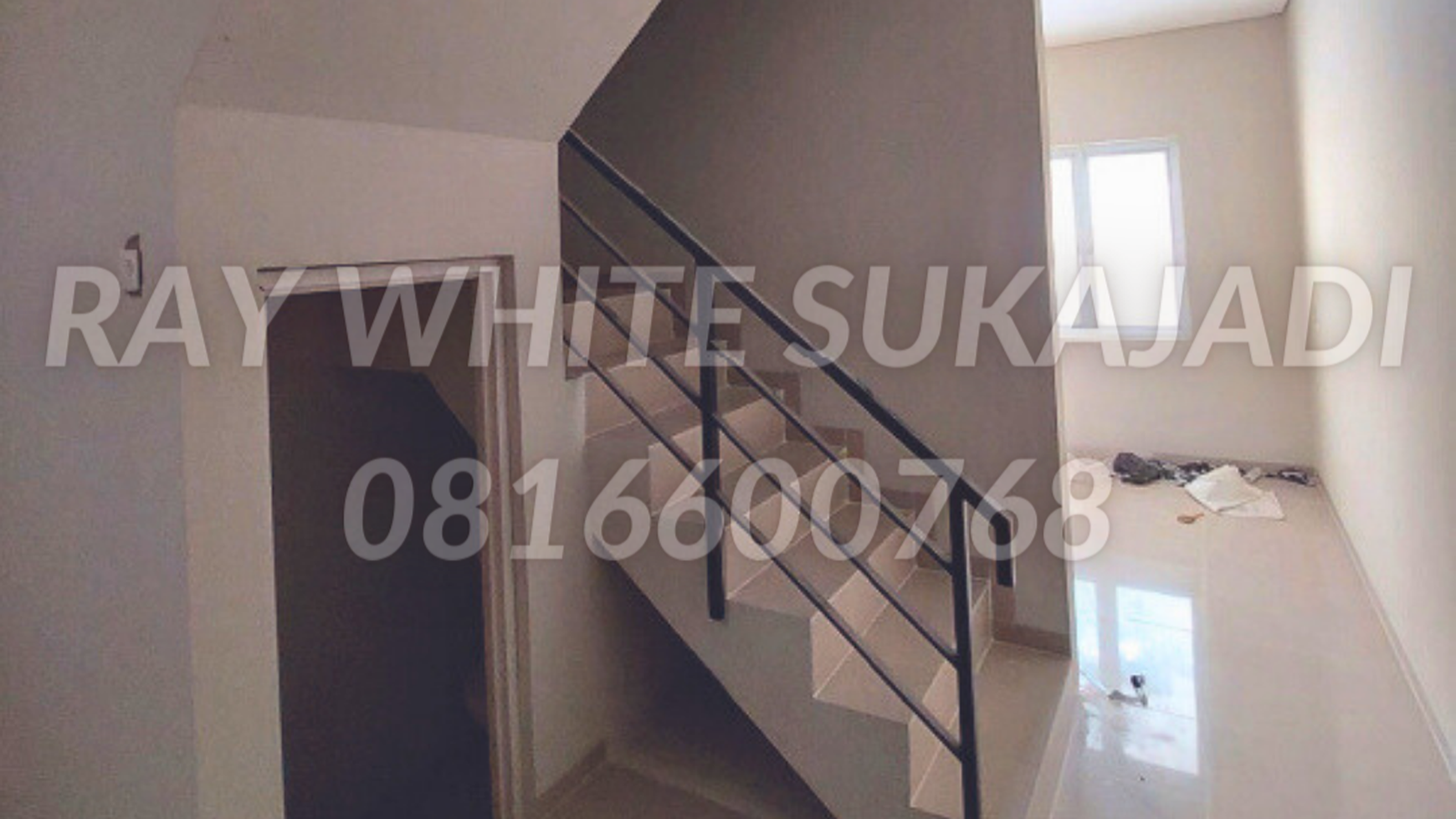  3 UNIT RUMAH 3 LANTAI DI JAKARTA BARAT