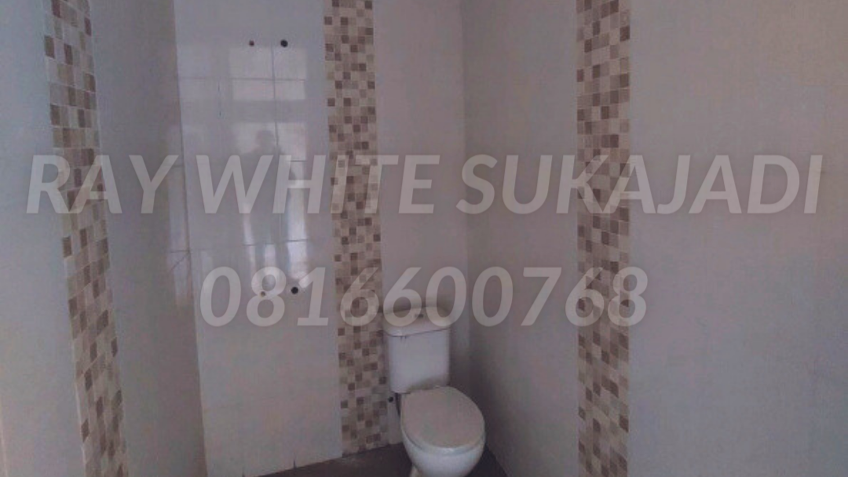  3 UNIT RUMAH 3 LANTAI DI JAKARTA BARAT