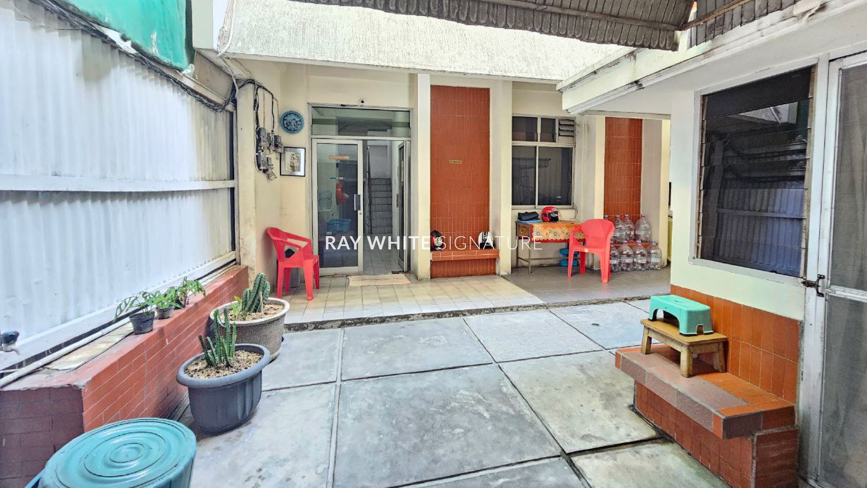 Dijual Ruko 3 Lantai Cocok Untuk Usaha