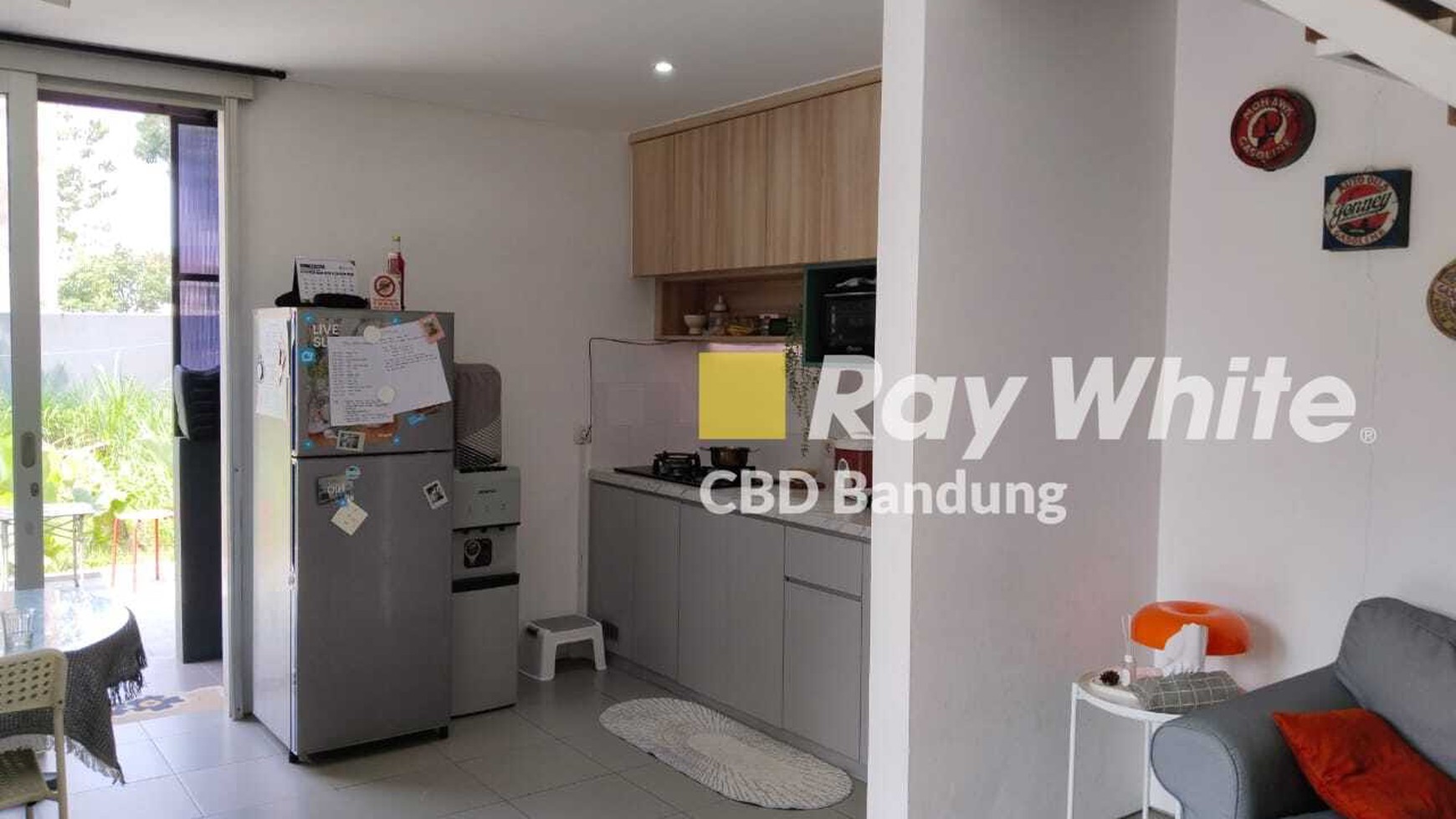 Langka,Murah Rumah Modern minimalis bonus rumah Tua di Komplek DPRD Ciwastra strategis dekat ke Gatot subroto Soekarno hatta  