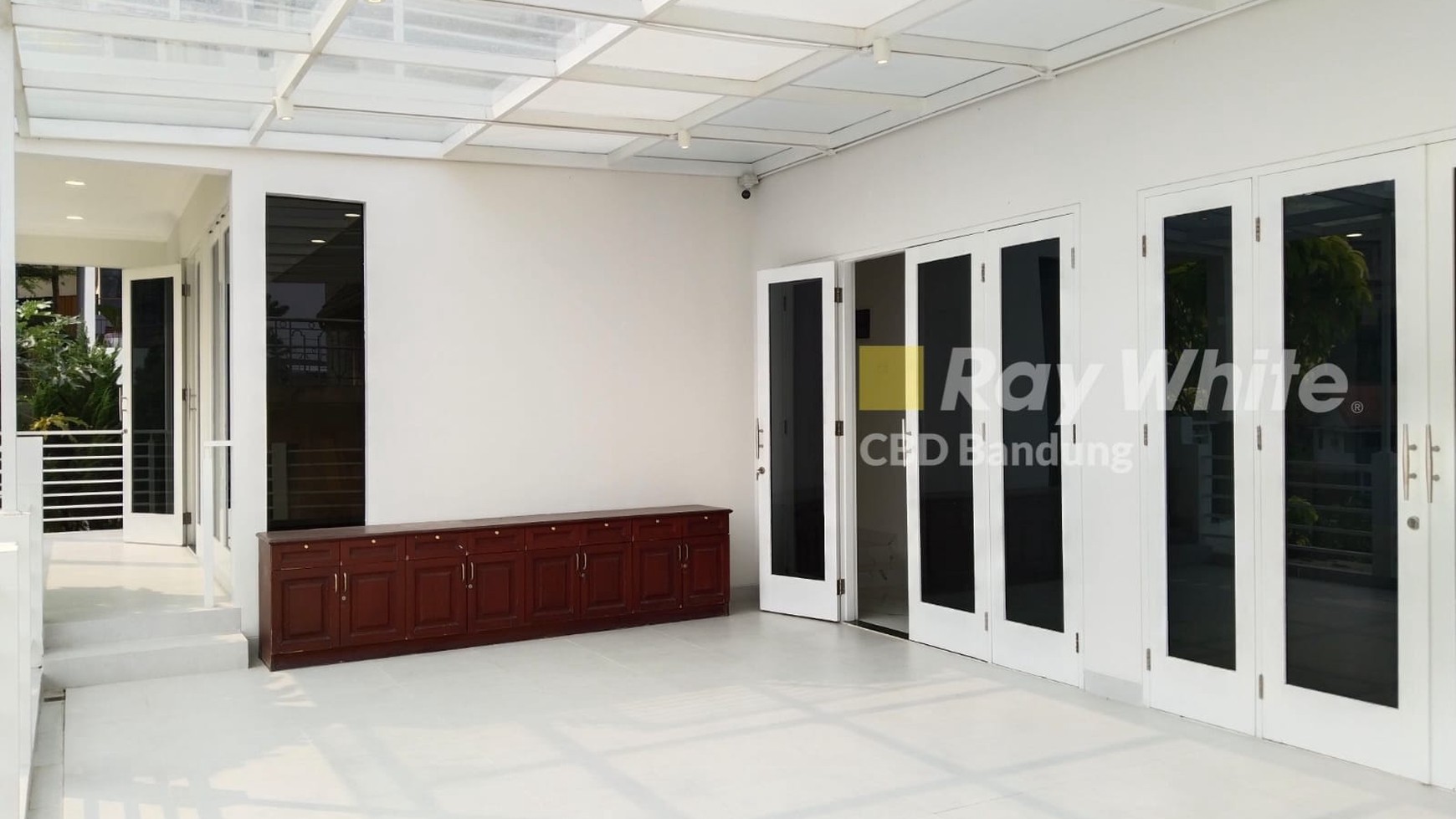 Langka,Murah Rumah Lux di Dago Pakar baru siap huni Furnished sangat terawat dan nyaman 