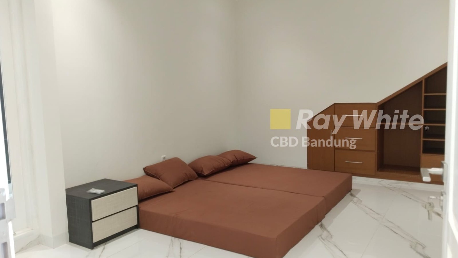 Langka,Murah Rumah Lux di Dago Pakar baru siap huni Furnished sangat terawat dan nyaman 