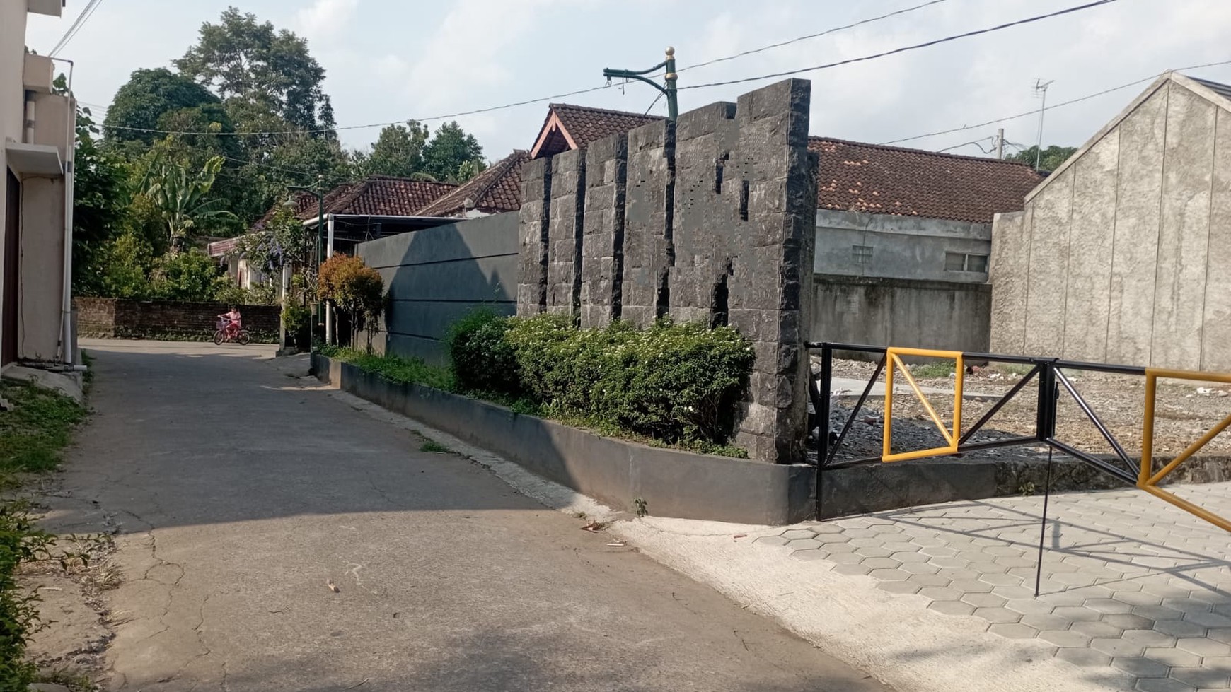 Tanah & Bangunan Rumah Lokasi Gentingan Sidoagung Godean 