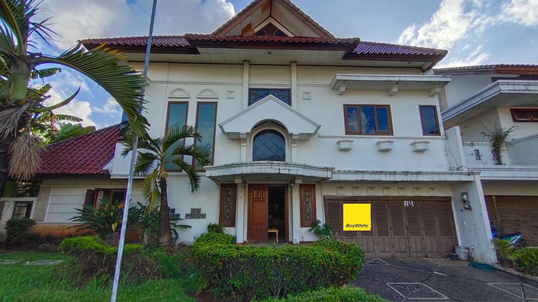 Rumah Mewah Lokasi Elit di Lebak Bulus