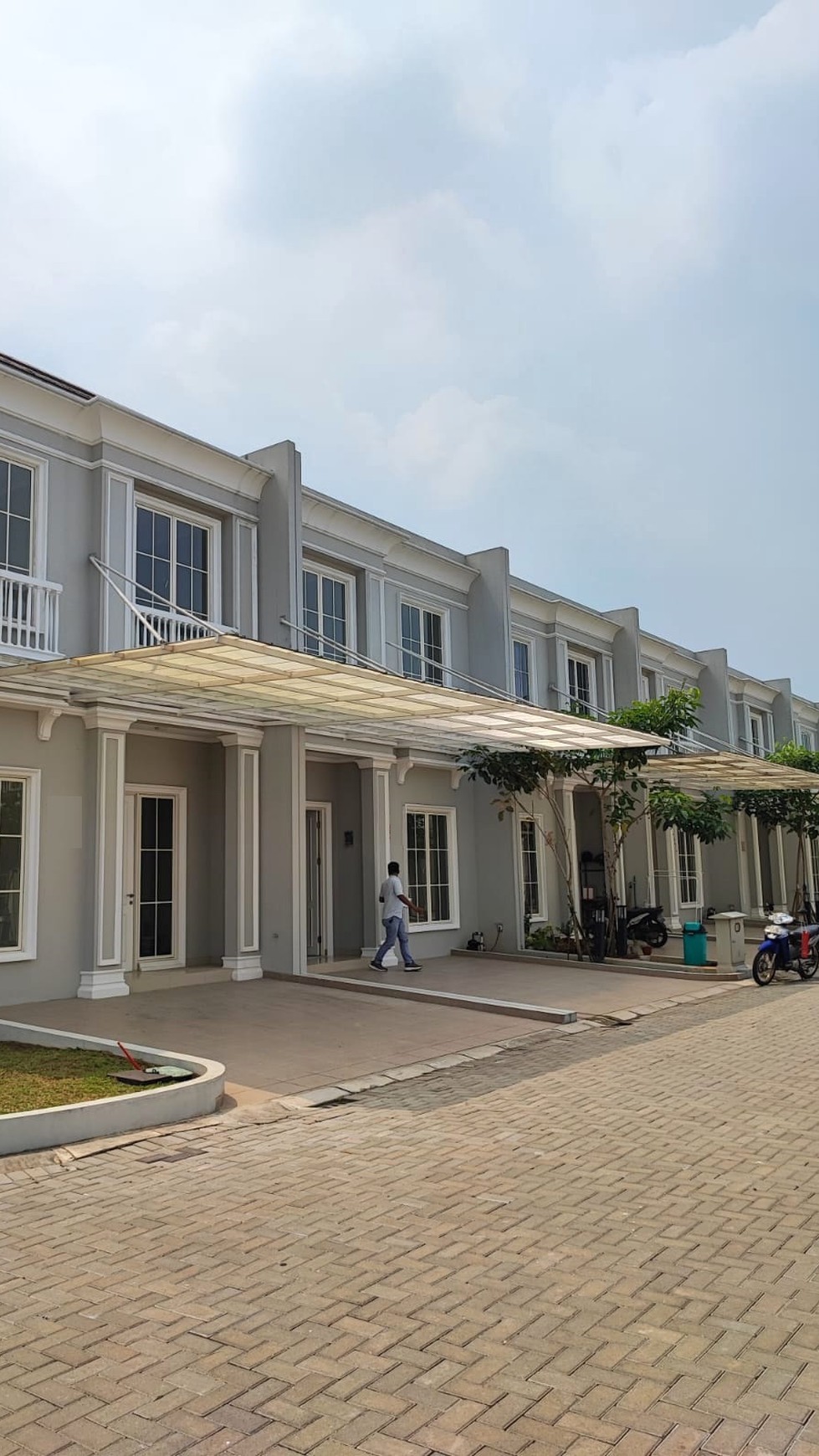 Rumah Keren Siap Huni di Millenium City hanya 6 menit ke Stasiun MRT/20mnt ke BSD City