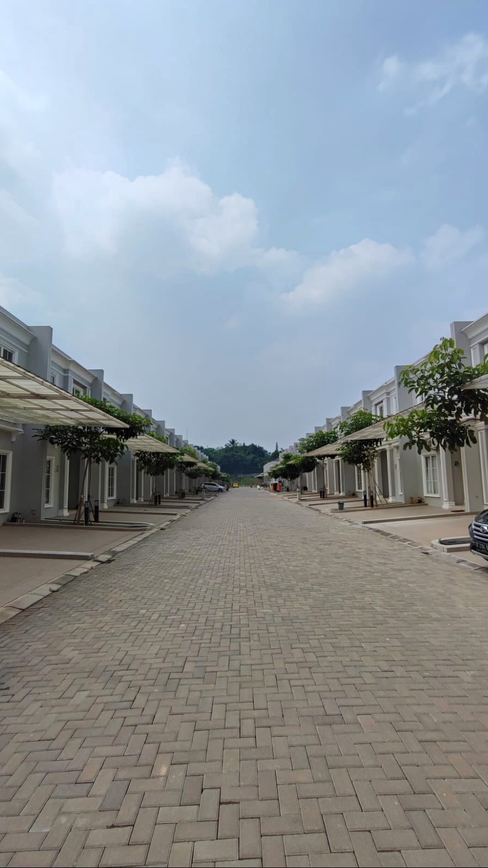 Rumah Keren Siap Huni di Millenium City hanya 6 menit ke Stasiun MRT/20mnt ke BSD City