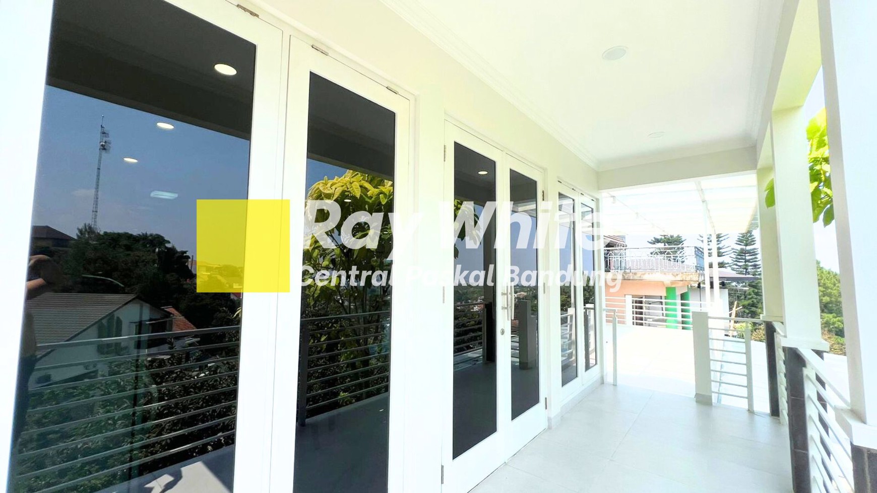 Rumah Luxury di Dago Pakar Kota Bandung