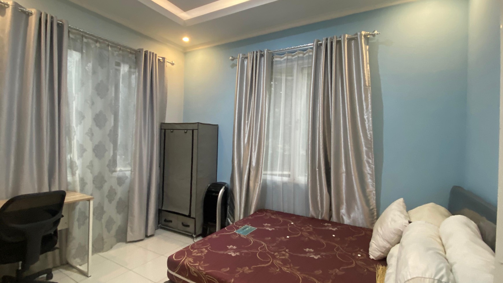 RUMAH HOEK HALAMAN LUAS SIAP HUNI DI KOTA WISATA CIBUBUR