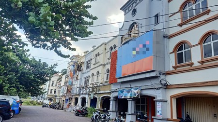 DIJUAL Ruko 3 Lantai  dekat kampus UPN Yogyakarta