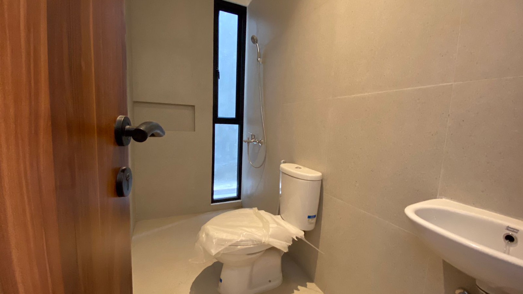 Cinere Megapolitan Dekat Pintu Tol Depok Antasari