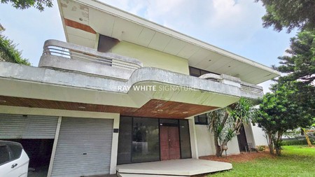Dijual Rumah Layak Pakai Di Jl Ametis Permata Hijau , Hoek  Lokasi Bagus 