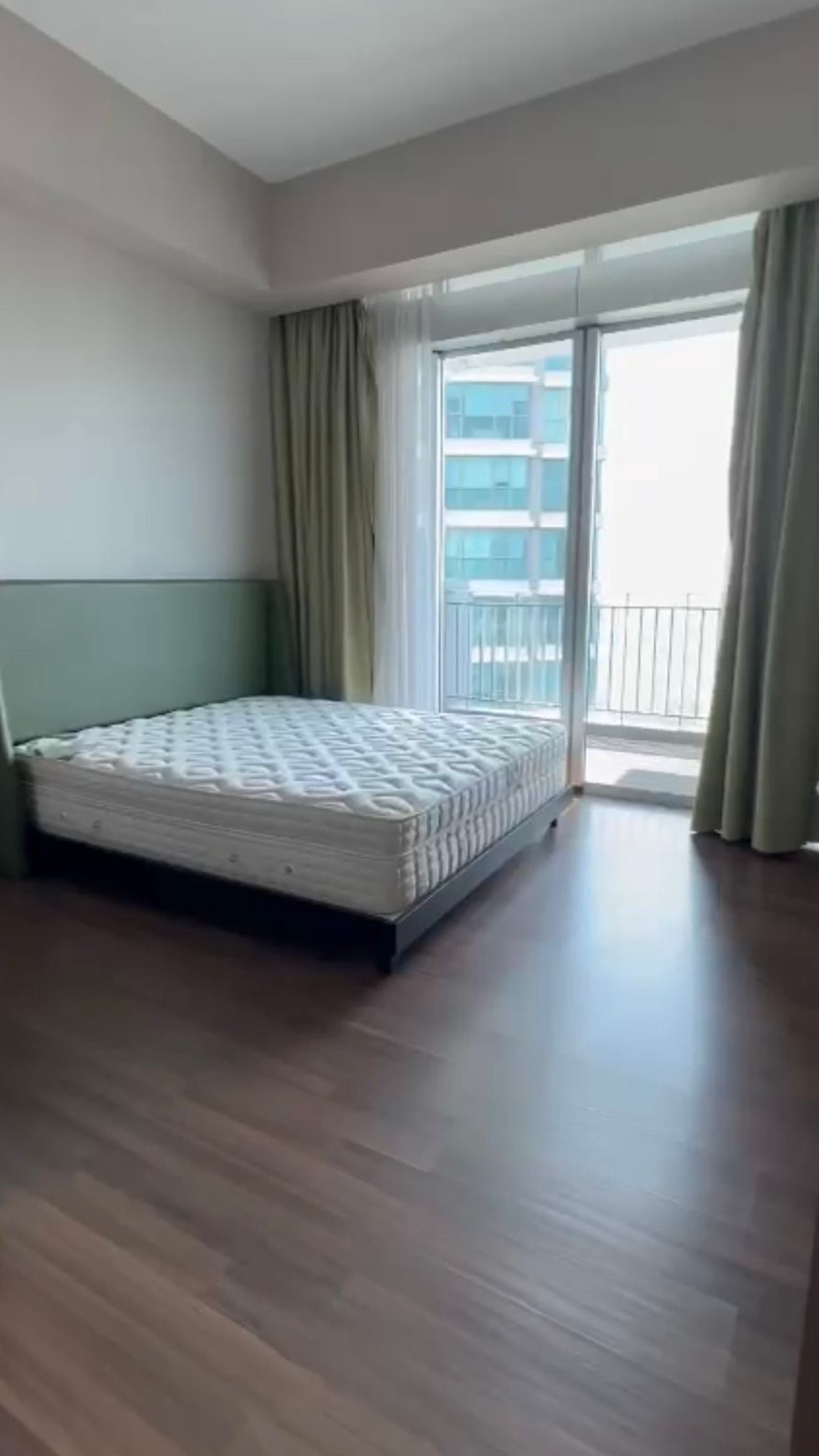 SALE apartemen penthouse kemang village tower cosmopiltan