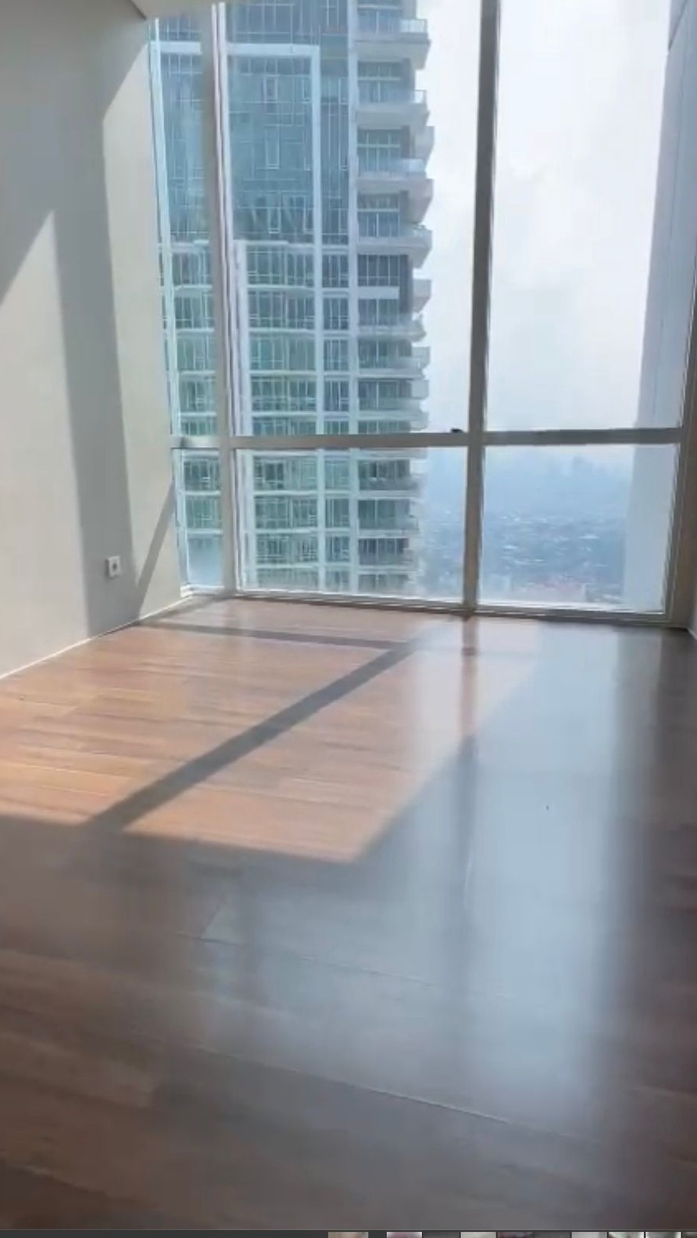 SALE apartemen penthouse kemang village tower cosmopiltan