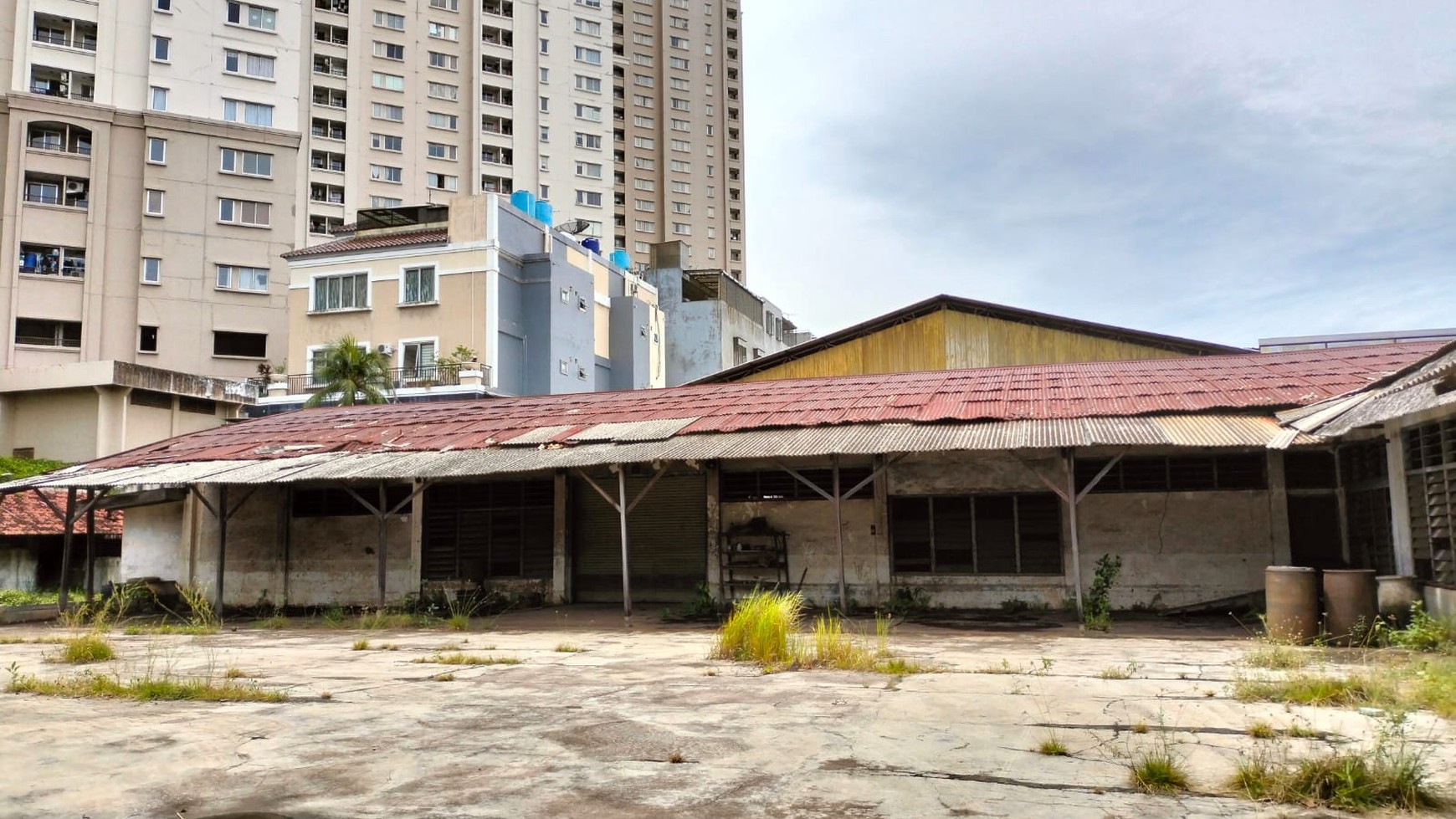 TANAH COMMERCIAL DIBAWAH NJOP, LOKASI STRATEGIS,COCOK UNTUK BANGUN GUDANG DI KARANG BOLONG ANCOL,JAKARTA UTARA