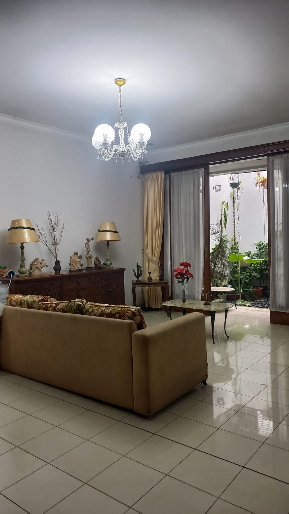 Rumah bagus, siap huni lokasi strategis di Benhil
