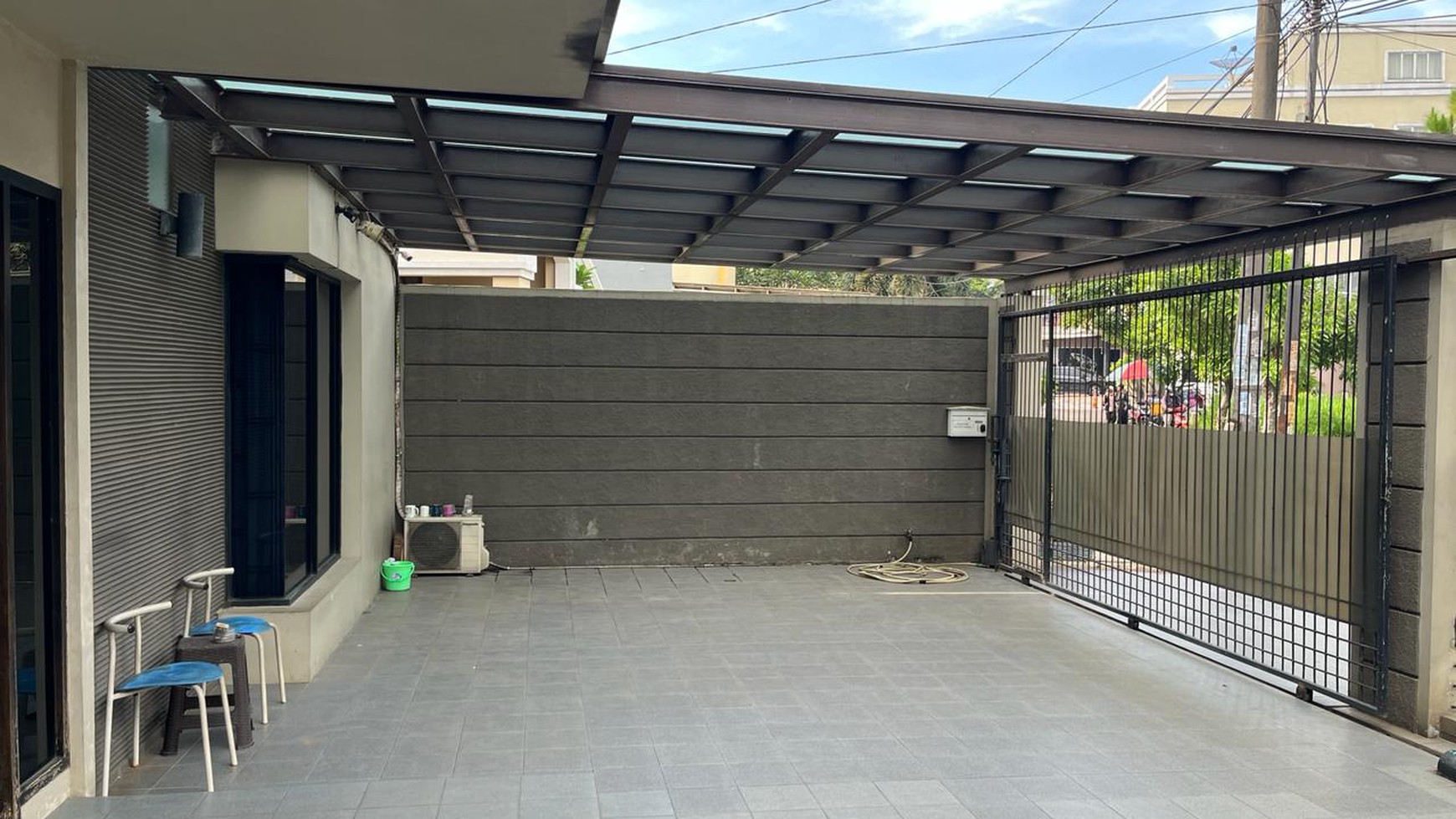 bisa untuk Usaha rumah Griya loka jalan lavionda bsd city tangerang banten jual BU rumah strategis sekitaran pusat bisnis siap huni