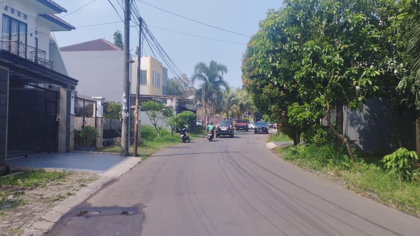 bisa untuk Usaha rumah Griya loka jalan lavionda bsd city tangerang banten jual BU rumah strategis sekitaran pusat bisnis siap huni