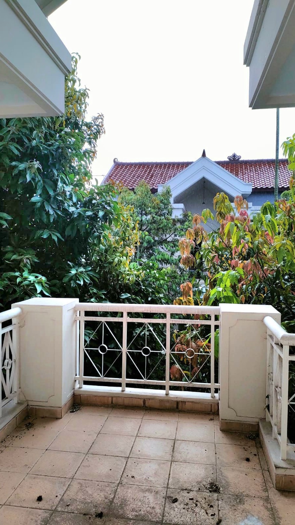 Rumah 2 Lantai di Komplek Villa Graha Hijau Cempaka Putih Ciputat Tangsel 