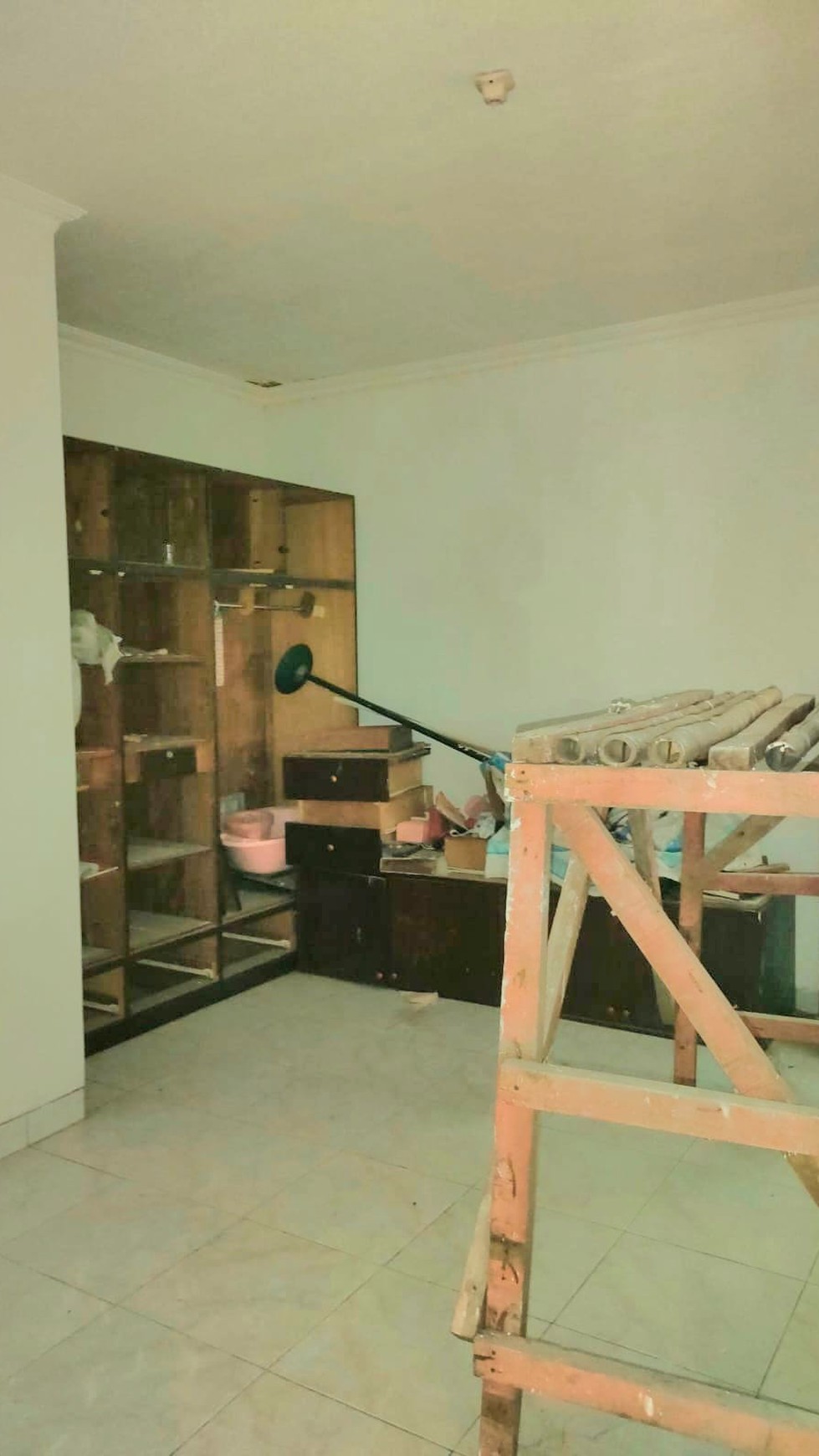 Rumah 2 Lantai di Komplek Villa Graha Hijau Cempaka Putih Ciputat Tangsel 