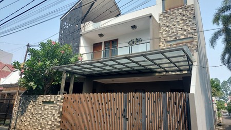 Rumah Modern di Tebet, Jakarta Selatan
