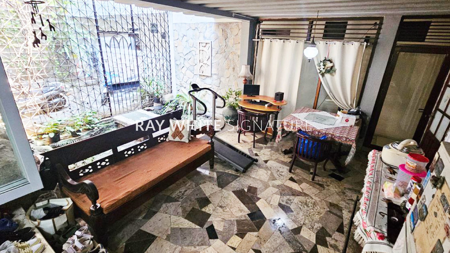 Rumah Hitung Tanah Area Cipete