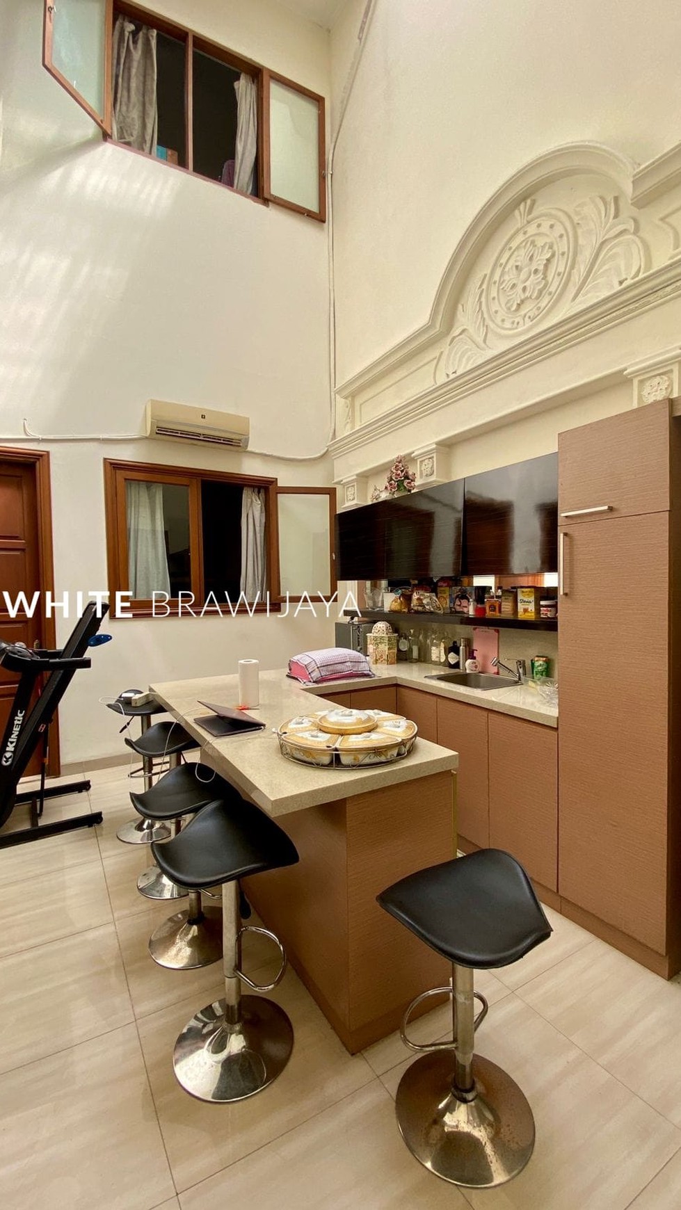 Rumah Hitung Tanah Area Cipete