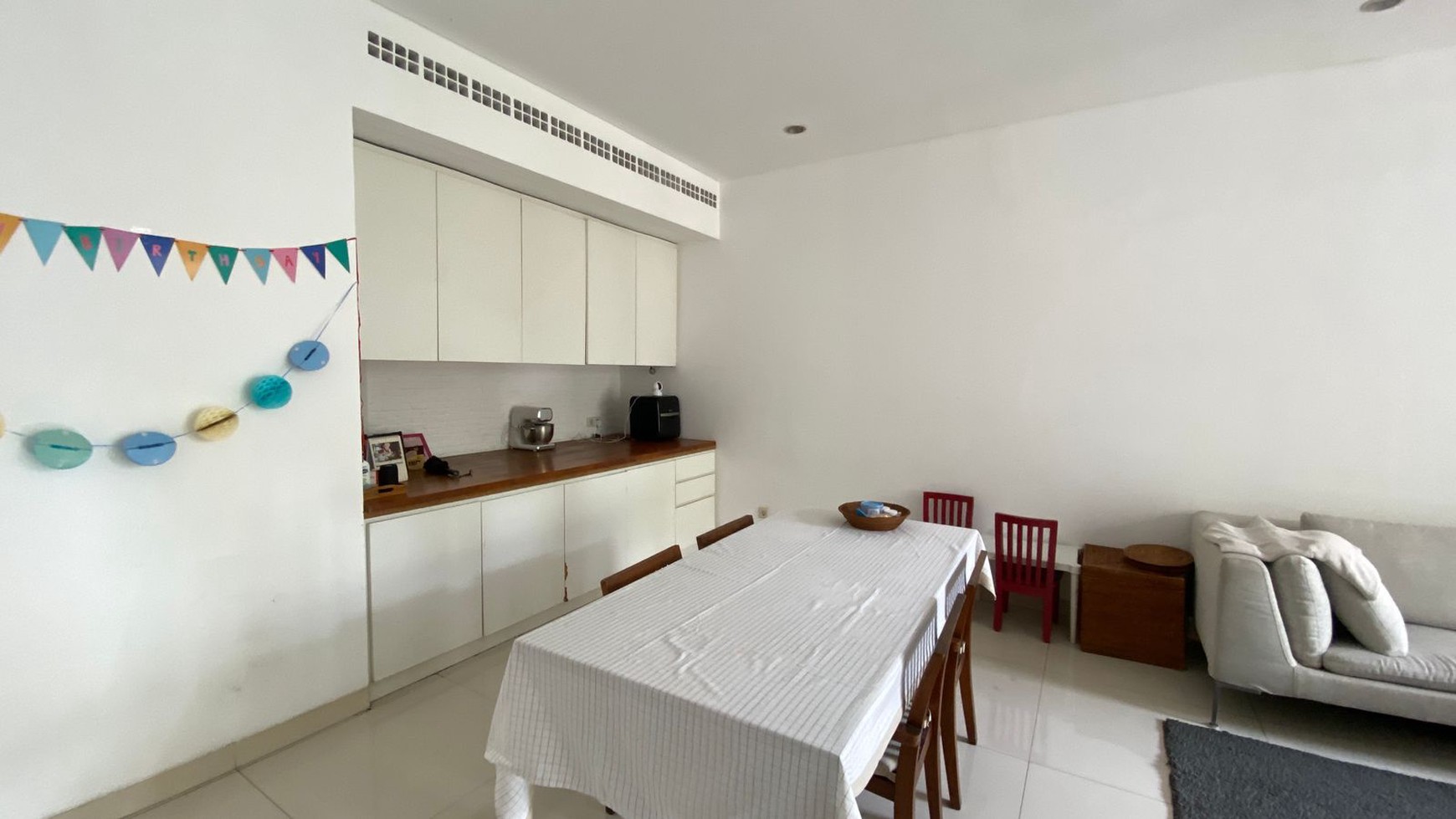 Rumah Hitung Tanah Area Cipete