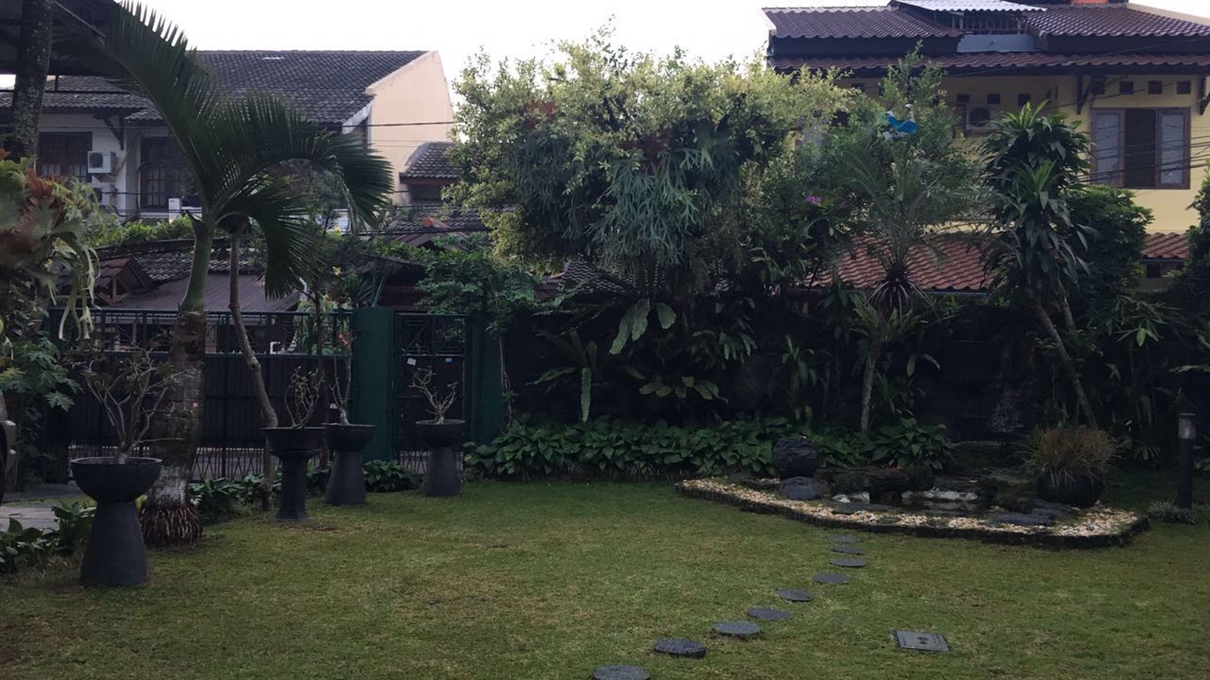 DIJUAL RUMAH MEWAH DI BINTARO