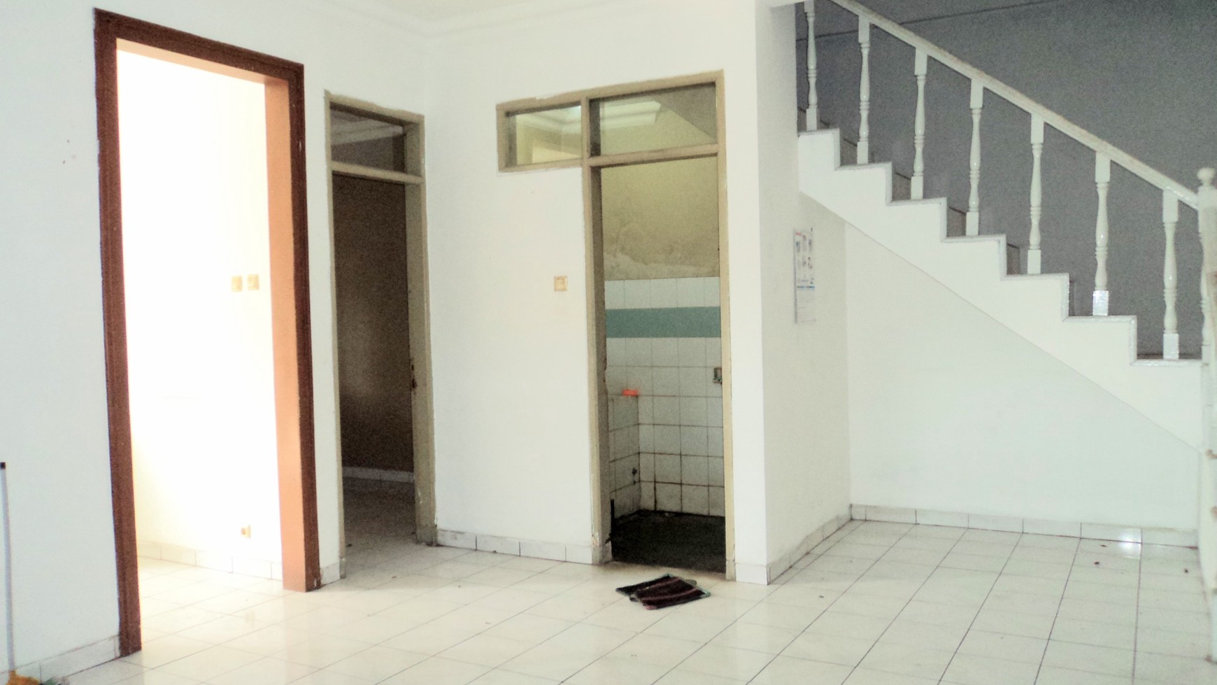 RUMAH TENGAH KOTA ~ SAYAP BKR/SUKARNO-HATTA