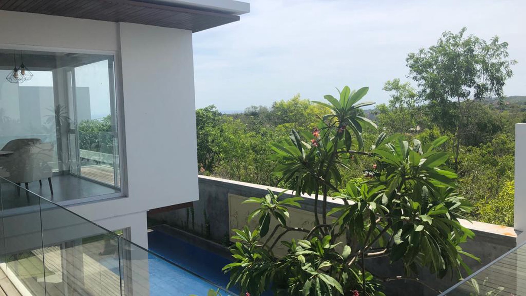 Villa Freehold 6 Bedrooms Ocean View in Ungasan