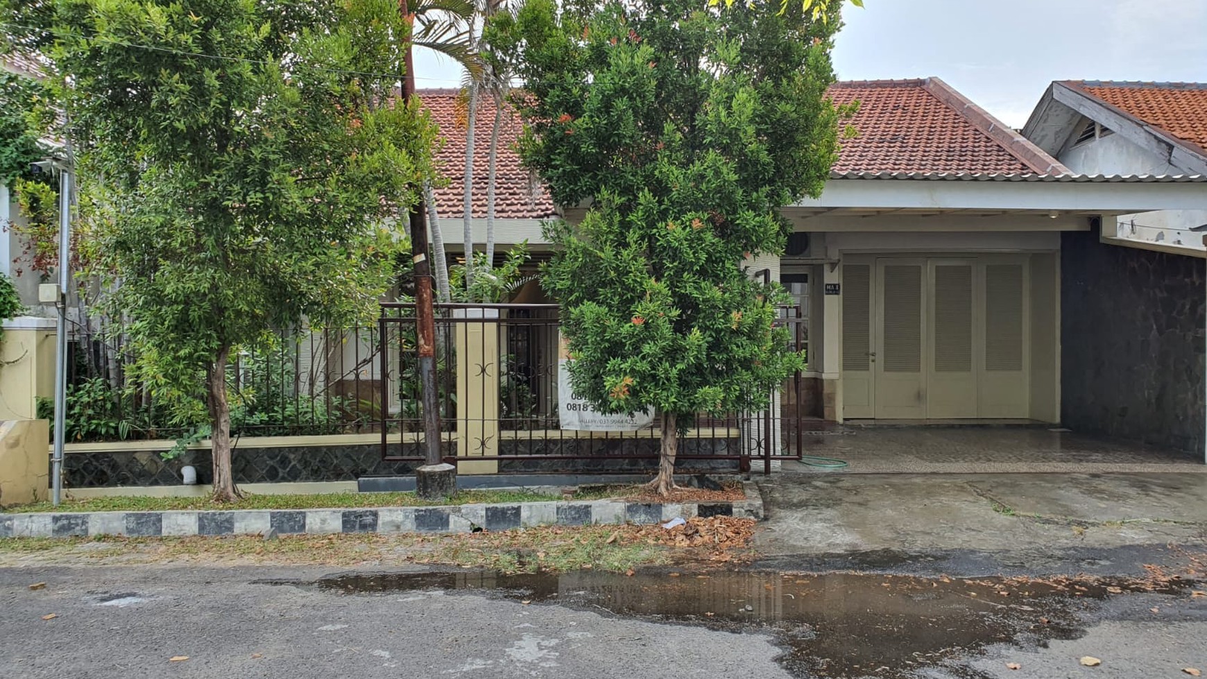 DIJUAL RUMAH FURNISHED BARU RENOVASI DI MEDOKAN ASRI TENGAH