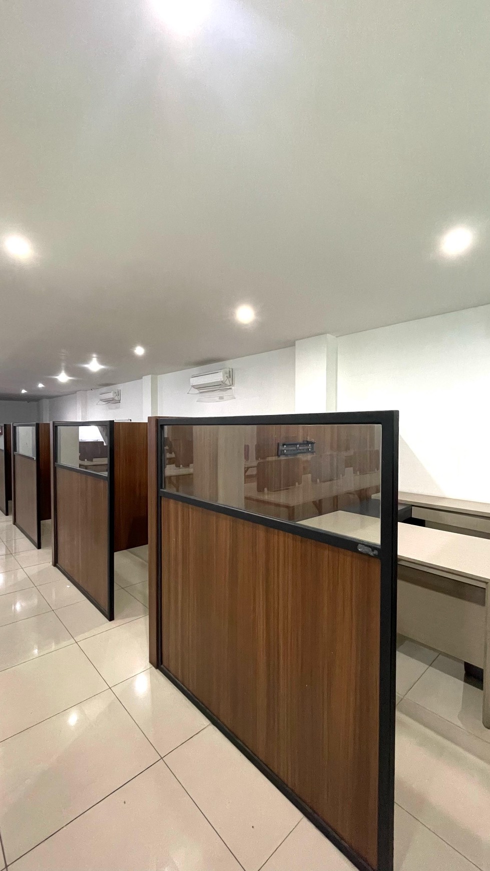 Disewakan Gedung Kantor 5 Unit Ruko Gandeng Di Jalan Juanda, Gambir, Jakarta Pusar