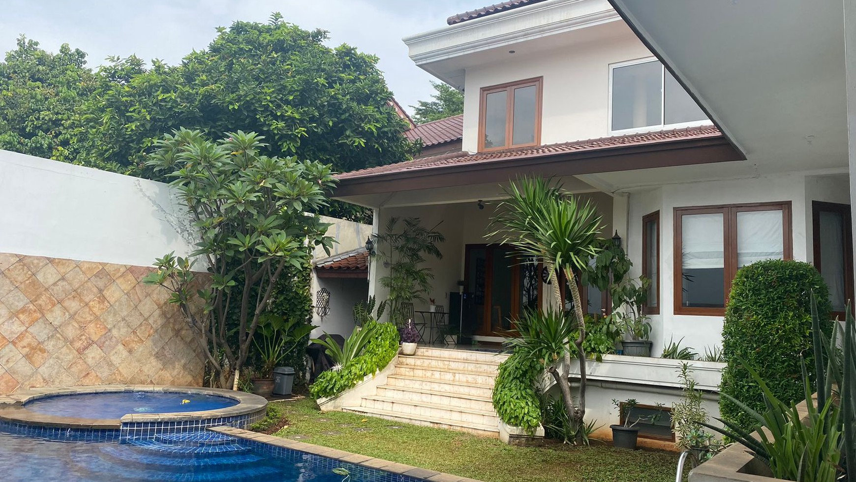 Murah Rumah Cantik Ada Swimming Pool Di Cipete 