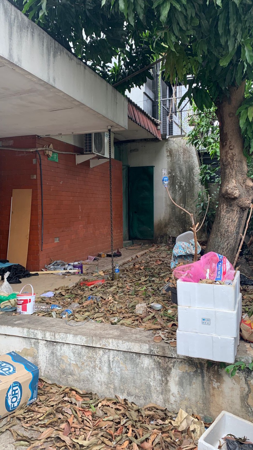 Rumah Hitunh Tanah Kalibata Indah 