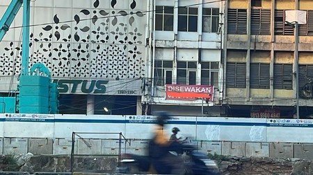 Disewakan Ruko Ex Indomaret Lokasi Strategis Pinggir Jalan Raya Di Hayam Wuruk, Jakarta Pusat