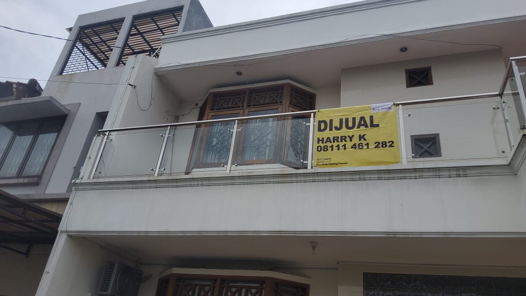 Townhouse Asri dan Nyaman Lingkungan Tenang di Mampang Prapatan