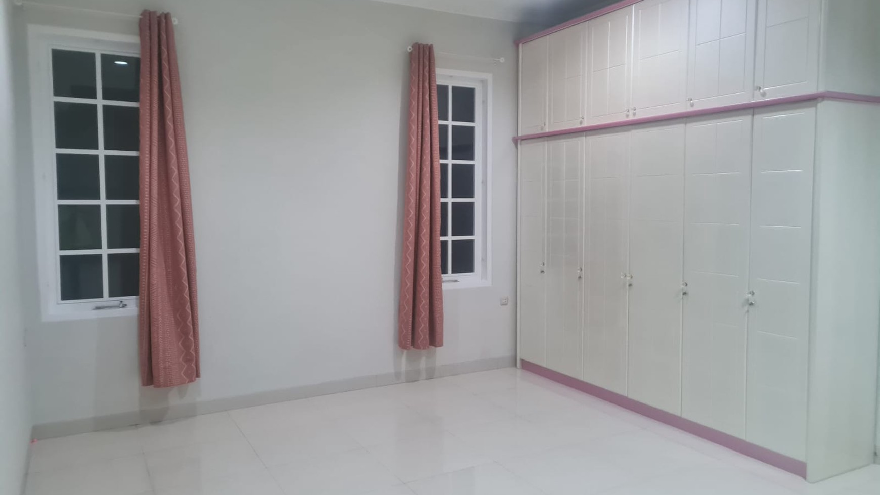 Flash Sale. Rumah bagus Villa Melati Mas, Serpong