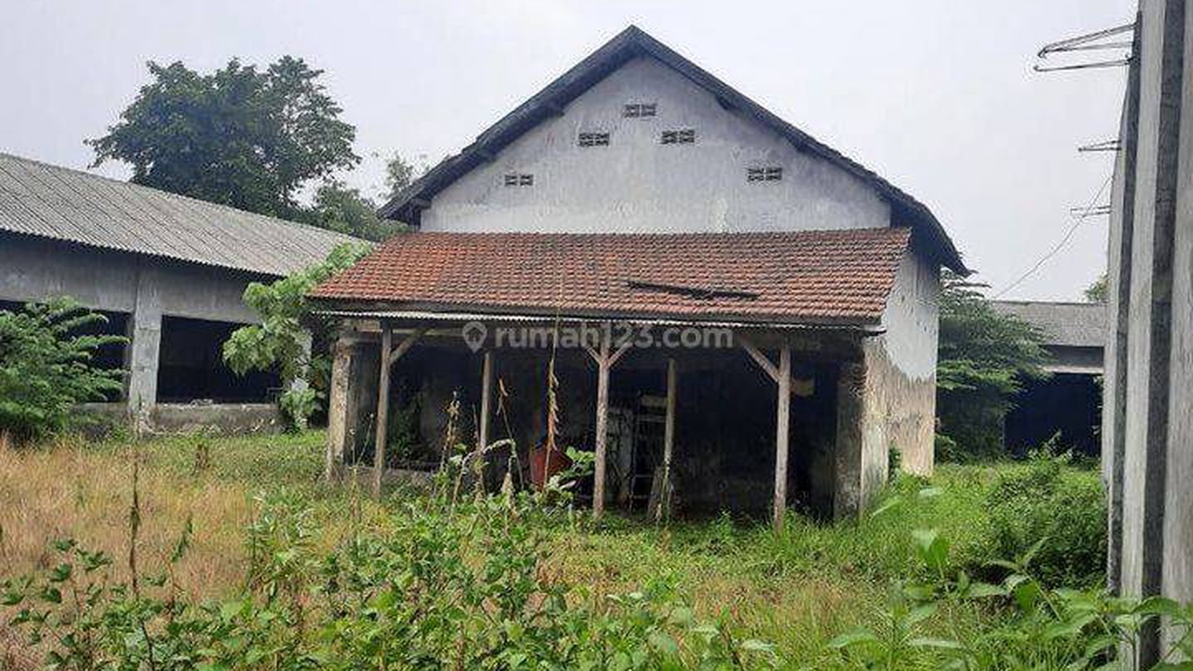 RS18. Dijual lahan ada bangunan Raya Peterongan Jombang