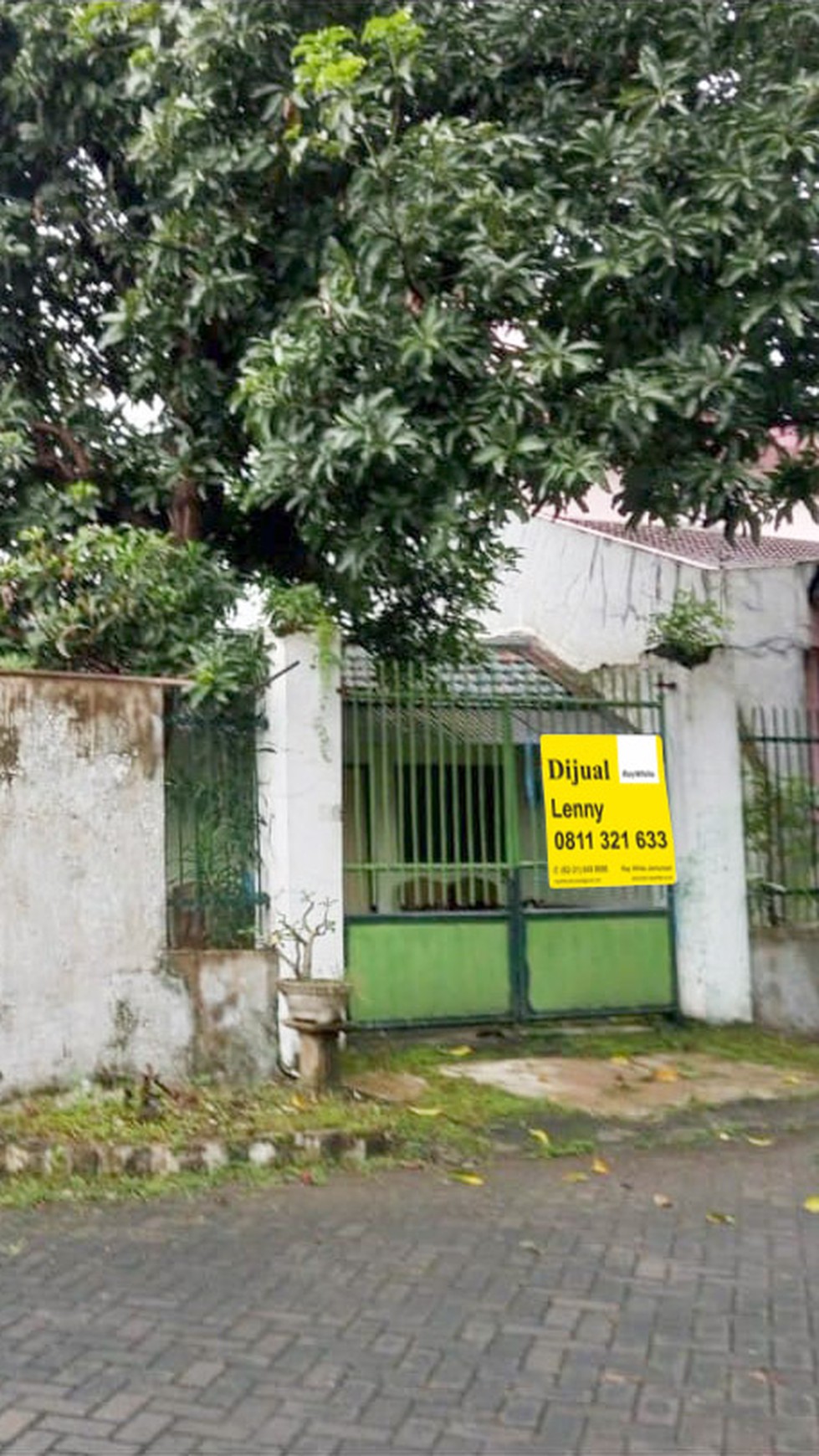 Rumah Hitung Tanah !!! di Taman Kutisari Indah Selatan Surabaya Selatan, Luas 6 x 19 m2, Sertifikat Hak Milik - LM -