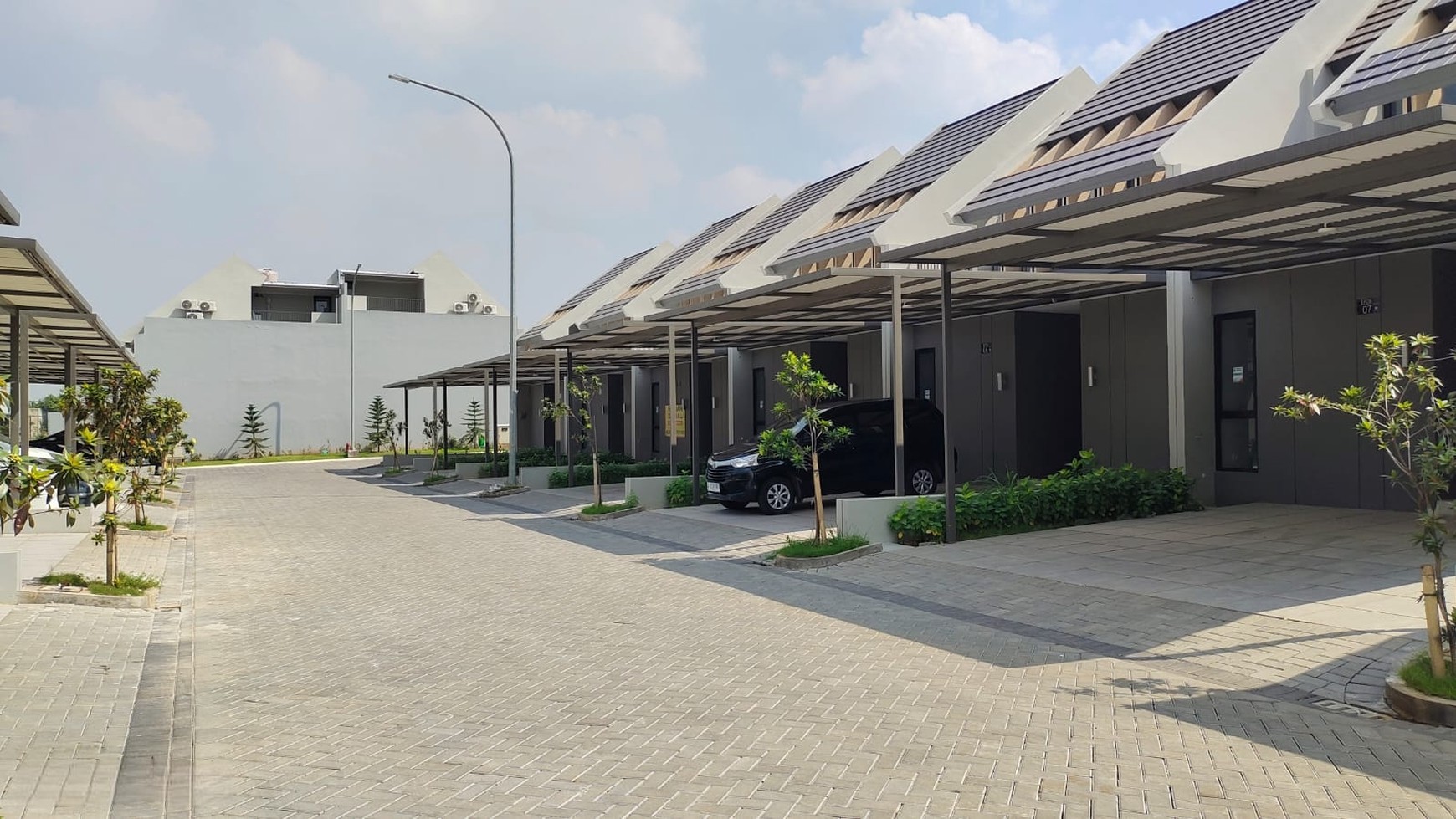 Rumah Baru Cluster ZLiving Lifestyle Grand Wisata Mustika Jaya Bekasi