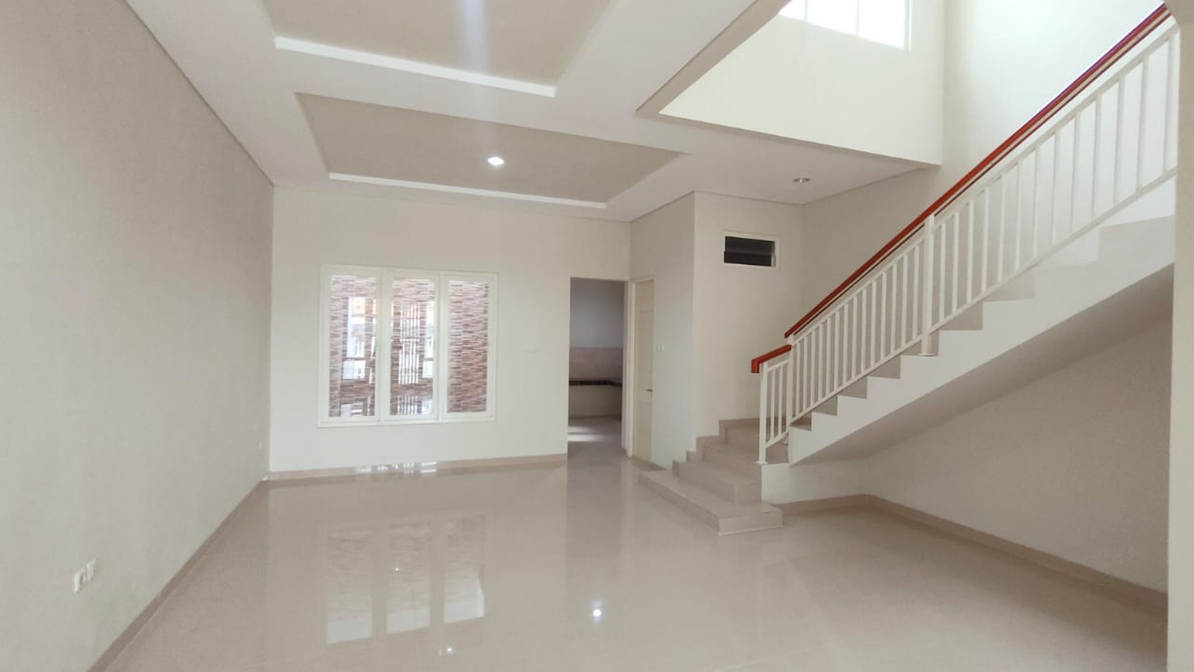 DiJuaL Rumah Baru, modeRn Minimalis,di Surabaya Timur