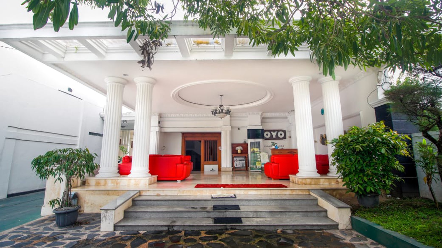 Hotel Cantik Full Furnish Lokasi Tengah Kota Dekat Malioboro Yogyakarta