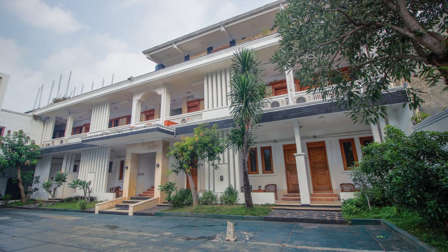 Hotel Cantik Full Furnish Lokasi Tengah Kota Dekat Malioboro Yogyakarta